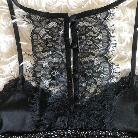 Mesh and Lace Top - Picture 5 of 11